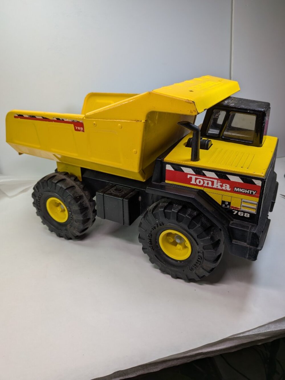 Vintage Tonka Mighty Dump Truck #768 Yellow Pressed Steel Plastic Chassis 90s